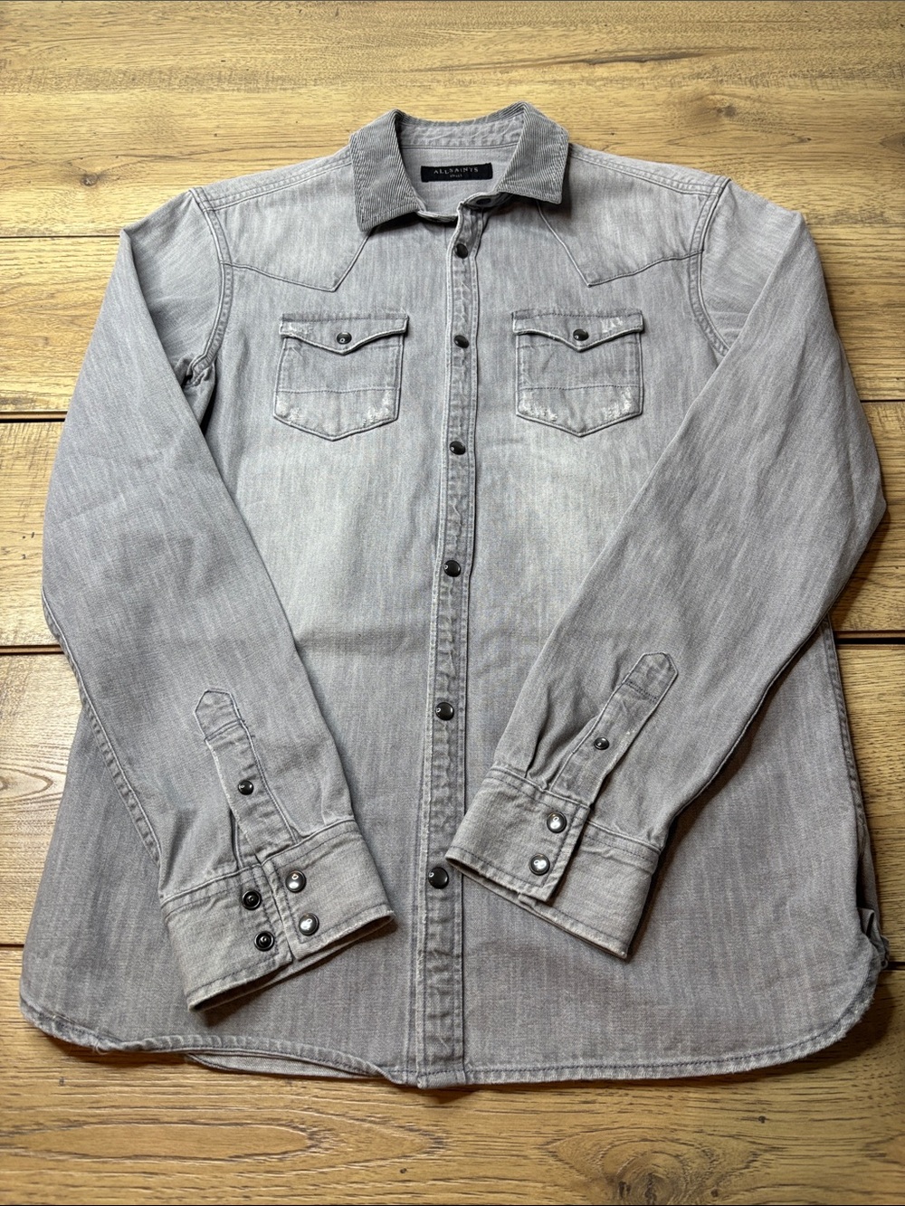 Men’s AllSaints Light Gray Denim Western Pearl Snap Shirt Size Small